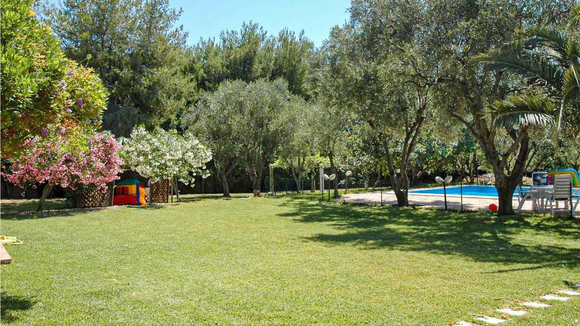 Cozy Home In Punta Milocca With Kitchen Terrauzza Italy