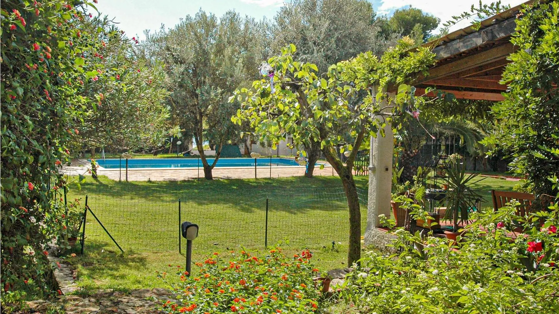 Holiday home Cozy Home In Punta Milocca With Kitchen Terrauzza Italy