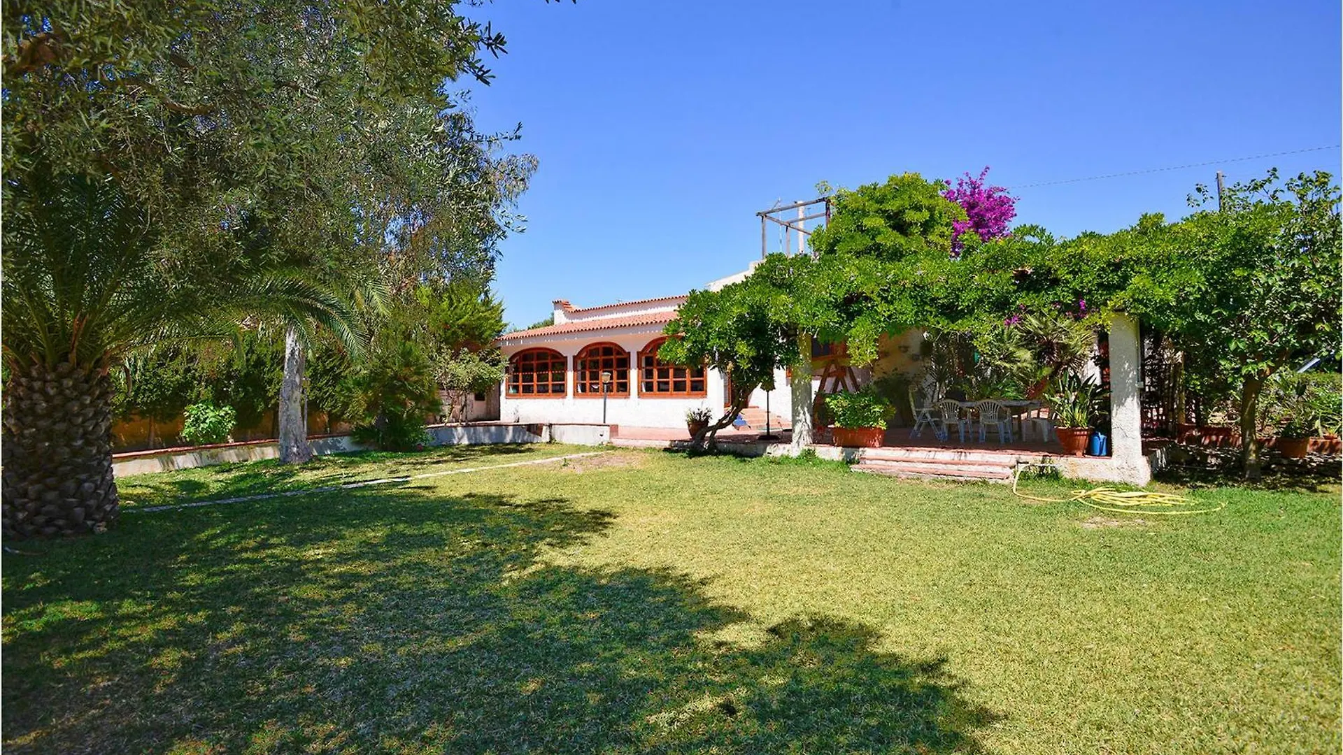 Cozy Home In Punta Milocca With Kitchen location